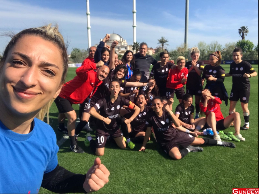 KADIN FUTBOL TAKIMI ŞAMPİYONLUĞA GÖZ KIRPTI  ATAŞEHİR BELEDİYESPOR ÇEYREK FİNALDE ATAŞEHİRDE GÜNDEM
